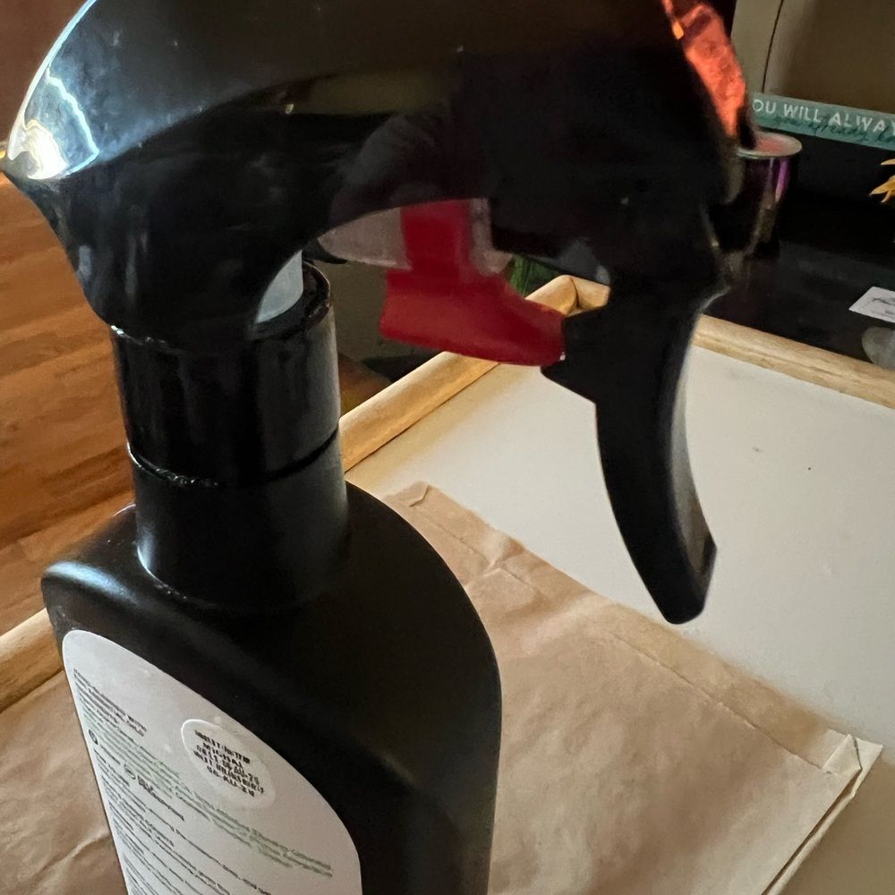 Lush Super Milk Body Spray - LIMITED EDITION 6.7 oz - Picture 6 of 8